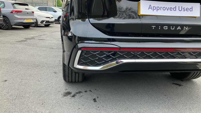 Volkswagen Tiguan 1.5 TSI eHybrid R-Line 5dr DSG Estate